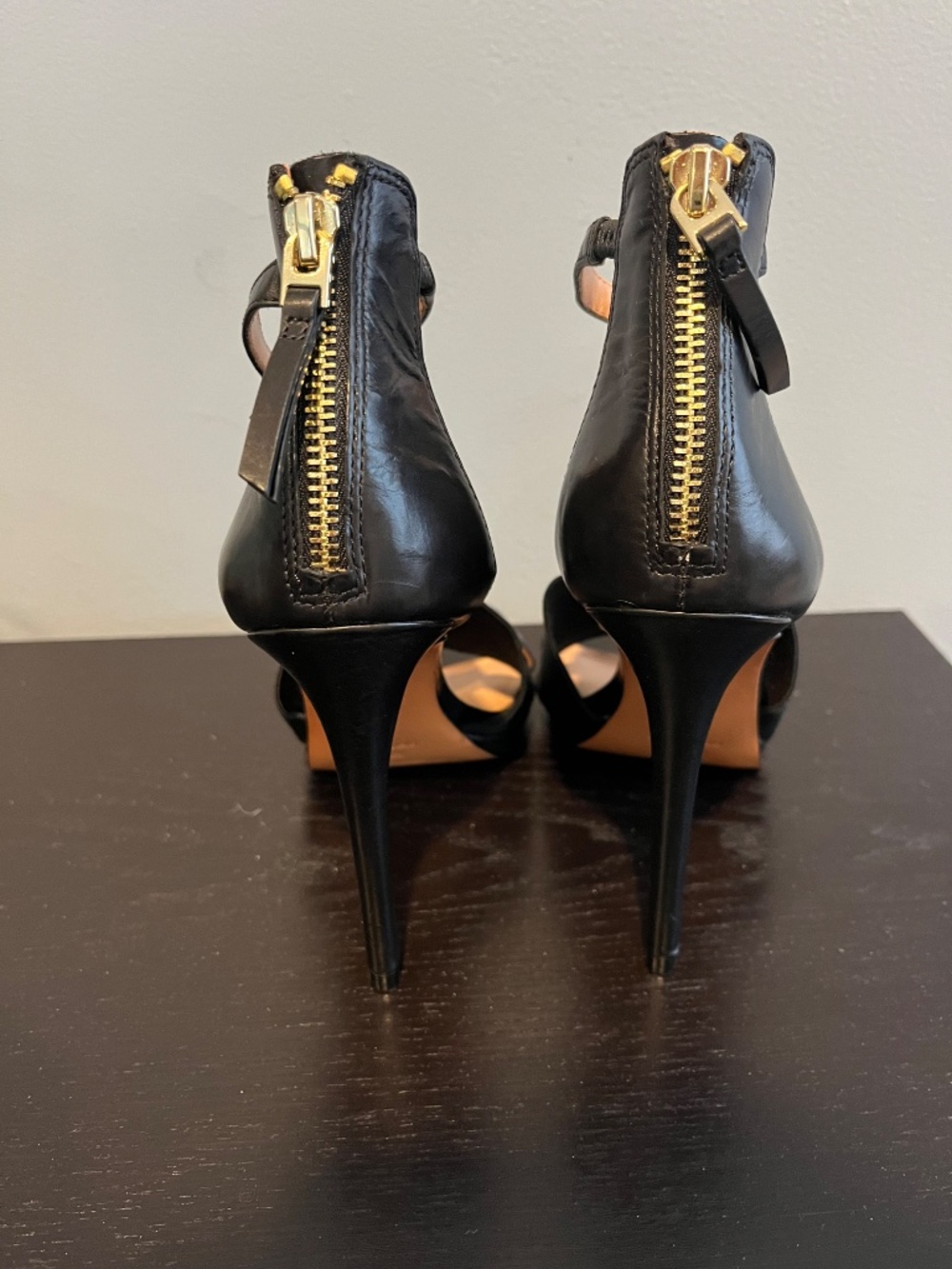 NEW Vince Camuto Signature Black Strappy Heels Size 6.5/36.5 - Picture 3 of 4
